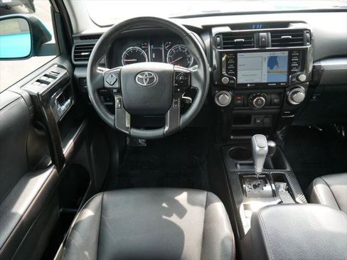 Certified 2022 Toyota 4Runner TRD Off-Road Premium AWD/4WD image 12