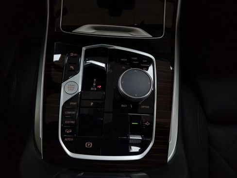 New 2026 BMW X7 xDrive40i w/ M Sport Package image 17