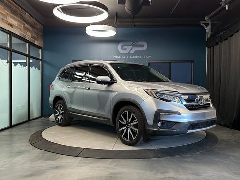 Used 2019 Honda Pilot Touring image 1