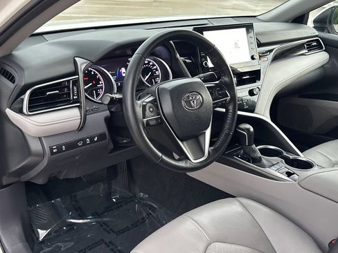 Used 2022 Toyota Camry XLE FWD image 19