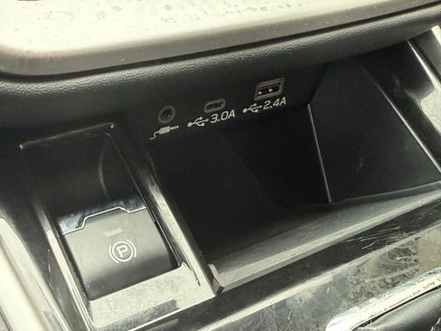 Certified 2024 Subaru Outback Limited image 17