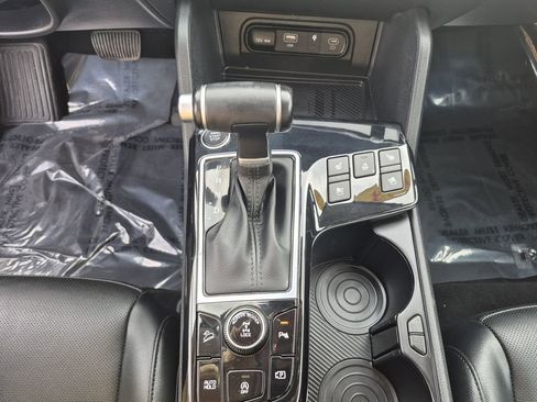 Used 2023 Kia Sportage SX image 11