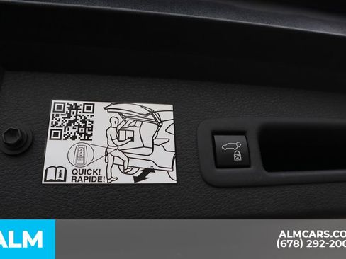 Used 2024 Toyota Sienna XLE image 22