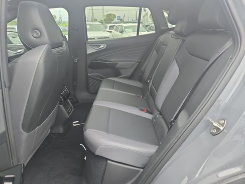 Used 2023 Volkswagen ID.4 Pro S AWD/4WD image 11