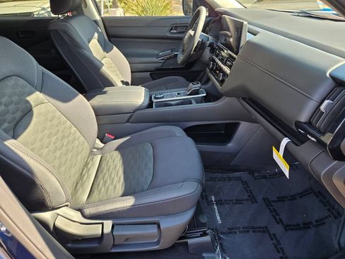 Certified 2026 Nissan Pathfinder SV AWD/4WD image 20