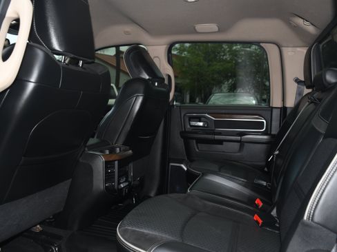 Used 2022 RAM 2500 Laramie AWD/4WD image 16