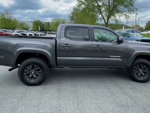 Certified 2023 Toyota Tacoma SR5 AWD/4WD image 9