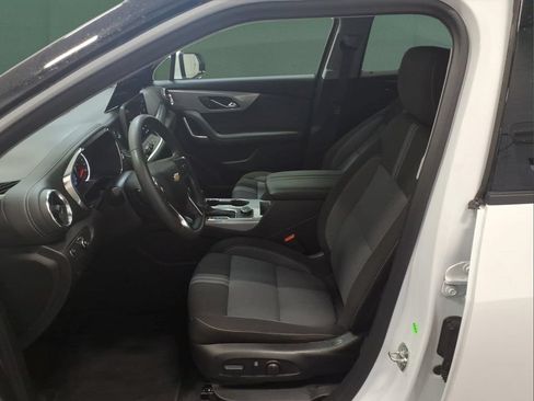Used 2025 Chevrolet Blazer LT AWD/4WD image 26