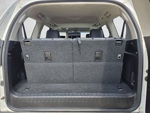 Used 2016 Lexus GX 460 w/ Premium Package AWD/4WD image 6