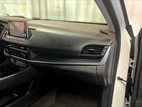 Certified 2023 Nissan Rogue S image 13