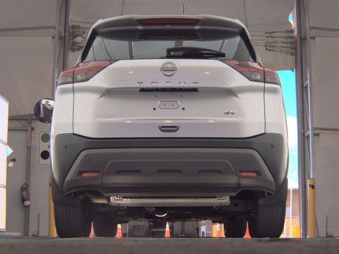 Used 2023 Nissan Rogue SV FWD image 10