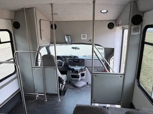 Used 2013 Ford E-350 and Econoline 350 Super Duty w/ Shuttle Bus Prep Pkg RWD image 39