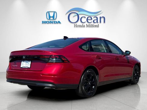 Used 2025 Honda Accord SE image 3