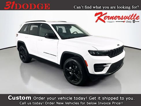 New 2025 Jeep Grand Cherokee Altitude image 1