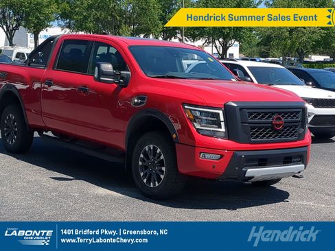 Used 2023 Nissan Titan PRO-4X w/ Pro-4x Convenience Package AWD/4WD image 1