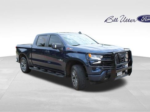 Used 2023 Chevrolet Silverado 1500 RST AWD/4WD image 2