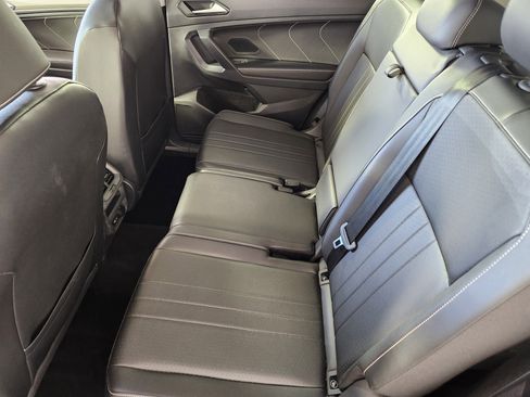 Used 2023 Volkswagen Tiguan SE FWD image 14