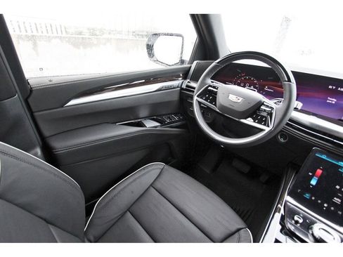 New 2026 Cadillac Escalade ESV Luxury w/ Touring Package AWD/4WD image 8