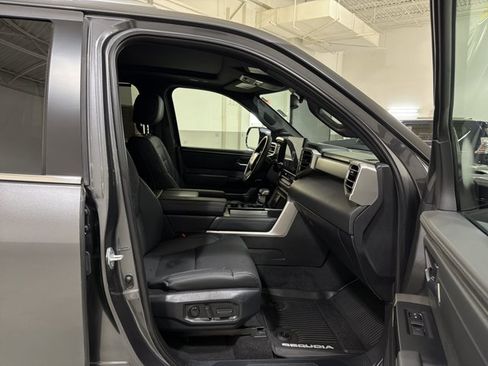Used 2025 Toyota Sequoia Limited w/ Tow Technology Package AWD/4WD image 36