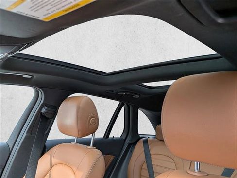 Used 2020 Mercedes-Benz GLC 43 AMG 4MATIC image 17