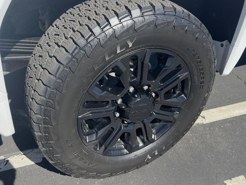 Used 2020 GMC Sierra 2500 Denali w/ Denali Ultimate Package AWD/4WD image 8