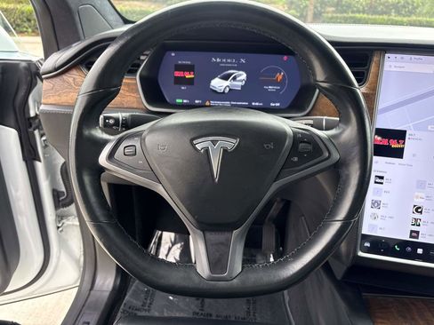 Used 2020 Tesla Model X Long Range AWD/4WD image 23