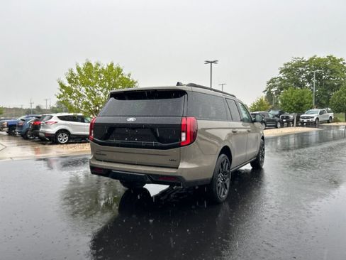 New 2027 Ford Expedition Max Platinum w/ Stealth Performance Package AWD/4WD image 6