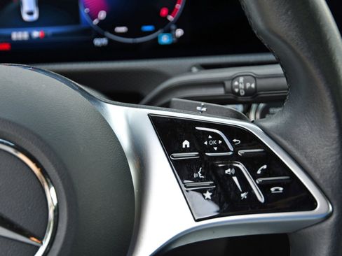 Used 2025 Mercedes-Benz CLA 250 image 10