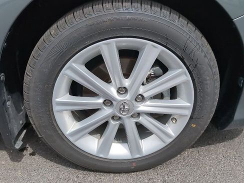 Used 2014 Toyota Camry XLE w/ Leather Package image 8