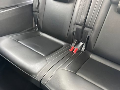 Used 2019 Volkswagen Atlas SE w/ Towing Package FWD image 32