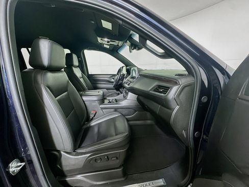 Used 2024 Chevrolet Suburban LT image 32