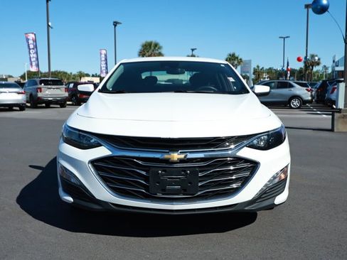 Used 2024 Chevrolet Malibu LT FWD image 2