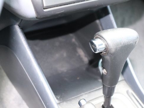 Used 2001 Honda Accord LX image 29