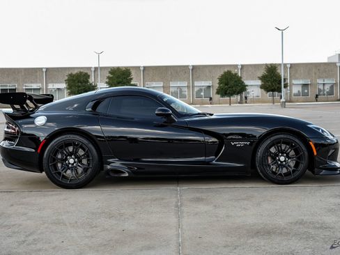 Used 2017 Dodge Viper GTC w/ Time Attack Group 2.0 RWD image 18