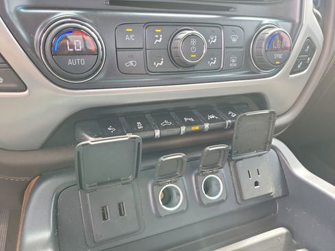 Used 2018 GMC Sierra 1500 SLT AWD/4WD image 28
