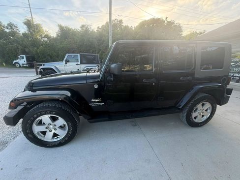 Used 2008 Jeep Wrangler Unlimited Sahara w/ Trailer Tow Group AWD/4WD image 4