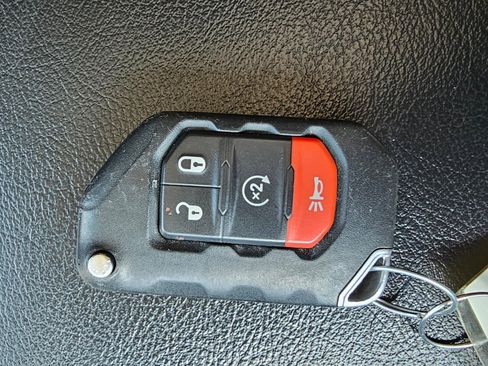 Used 2021 Jeep Wrangler Unlimited Sport image 29