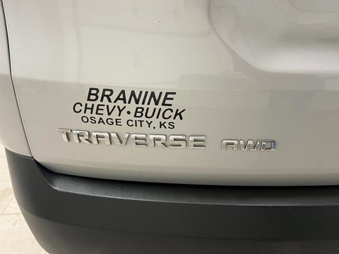 Used 2019 Chevrolet Traverse LS image 15
