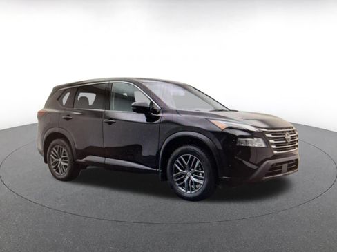 Used 2026 Nissan Rogue SL FWD image 3