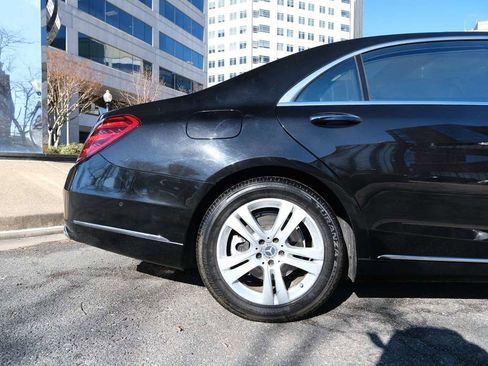 Used 2018 Mercedes-Benz S 560 4MATIC Sedan w/ Premium Package image 14
