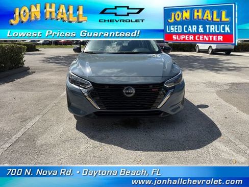 Used 2025 Nissan Sentra SR w/ SR Premium Package FWD image 13