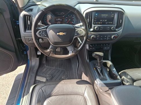 Used 2019 Chevrolet Colorado Z71 AWD/4WD image 12