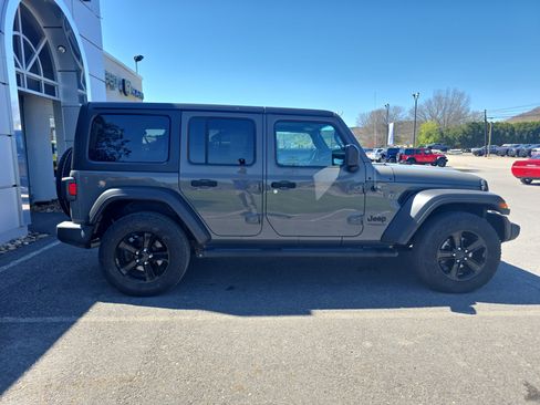 Used 2021 Jeep Wrangler Unlimited Sport AWD/4WD image 2