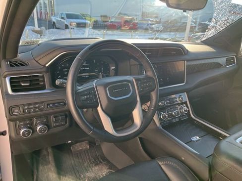 Used 2023 GMC Yukon Denali w/ Denali Reserve Package image 15