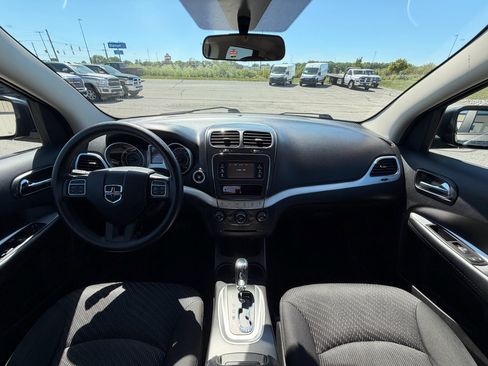 Used 2017 Dodge Journey SE w/ Flexible Seating Group FWD image 22