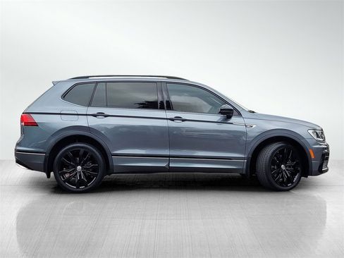Certified 2021 Volkswagen Tiguan SE R-Line image 3