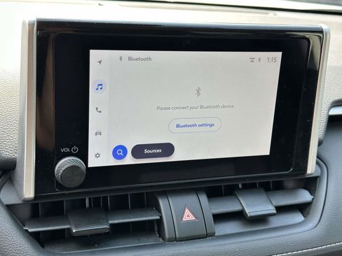 Used 2025 Toyota RAV4 XLE image 23