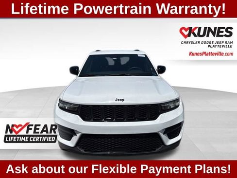Used 2024 Jeep Grand Cherokee Altitude AWD/4WD image 3