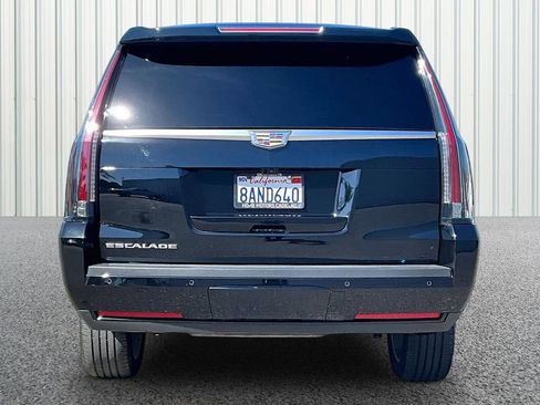 Used 2018 Cadillac Escalade ESV Platinum AWD/4WD image 25