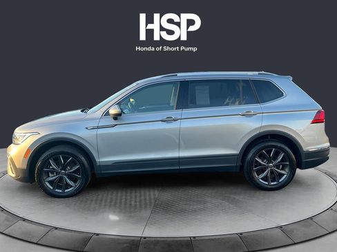 Used 2023 Volkswagen Tiguan SE FWD image 2